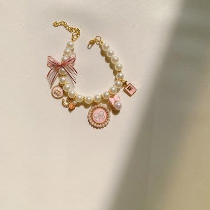 Pet pearl necklace