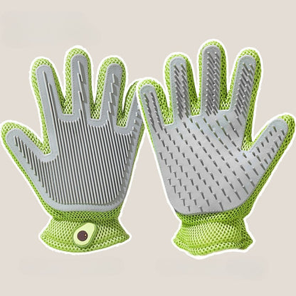 Stroking cats gloves can remove floating hair
